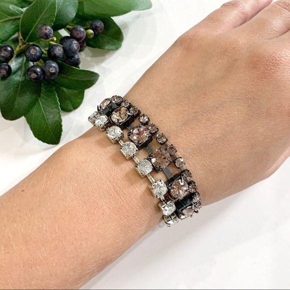 American Eagle Rhinestone Bracelet Silver and Pink - Picture 2 of 7